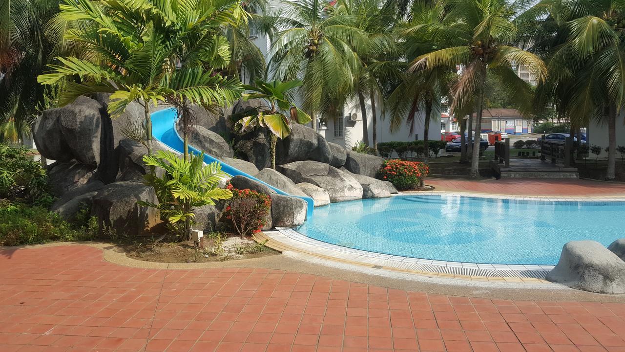 Pd perdana condo resort Porto Dickson Exterior foto
